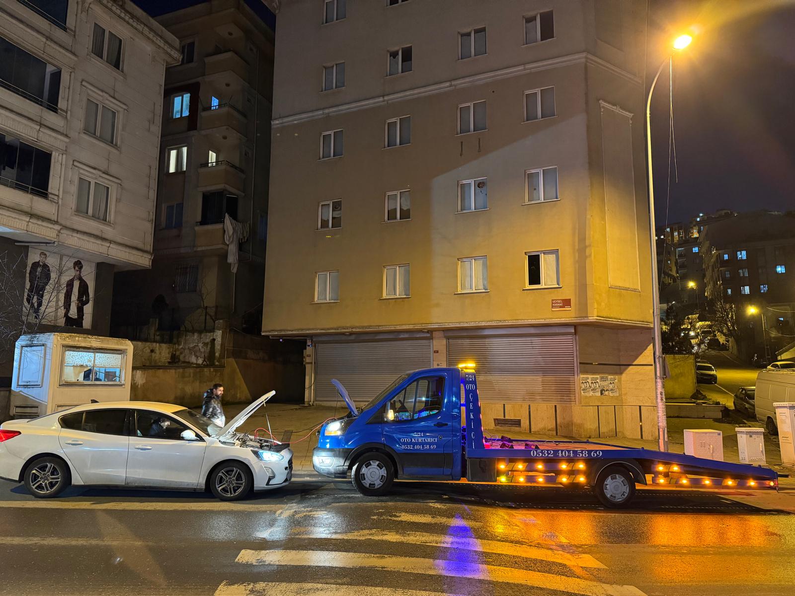 Akü Bittiğinde Yol Yardım mı, Oto Çekici mi Çağırmalısınız?